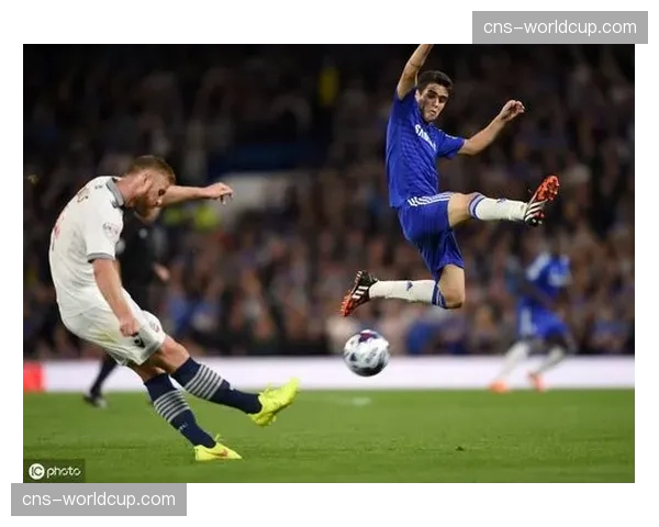 “巴黎马拉松”与巴黎圣日耳曼俱乐部联动，推出特色跑步活动